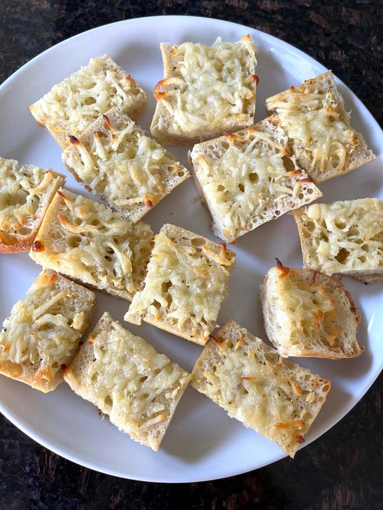 garlic bread with cheese