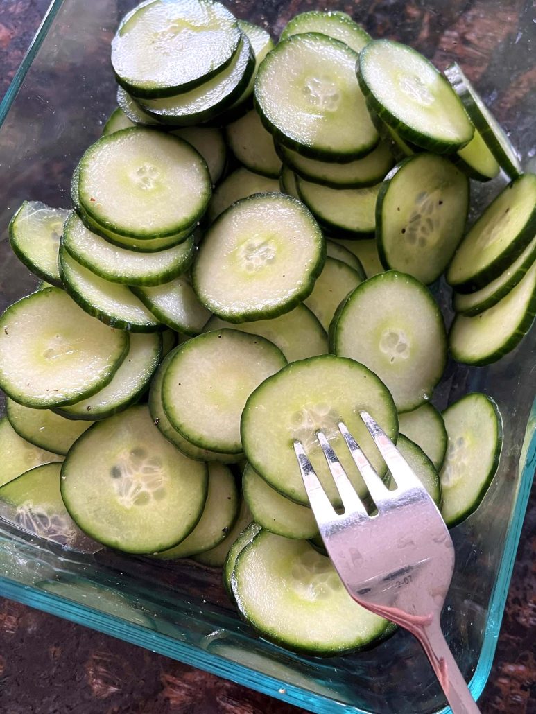 vinegar marinated cucumbers