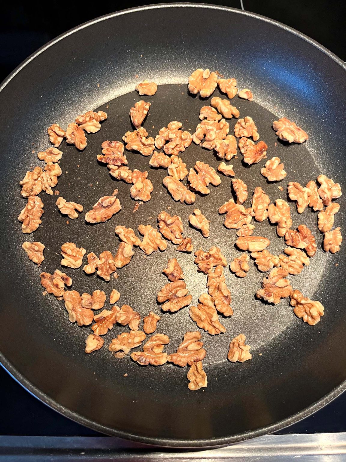 Easy Toasted Walnuts Recipe (Crunchy in 8 Minutes!) – Melanie Cooks