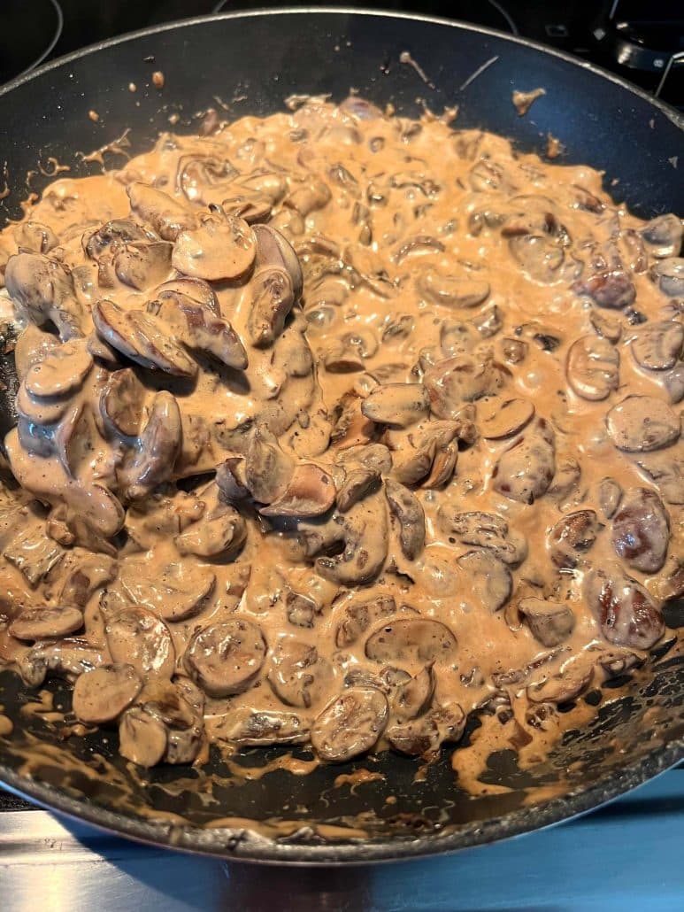 quick mushroom stroganoff